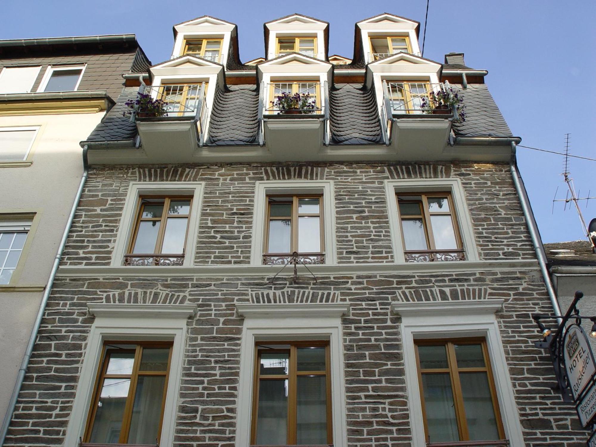 Hotel Ratskeller Zell an der Mosel Dış mekan fotoğraf